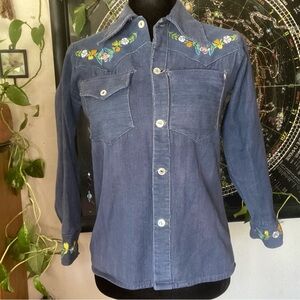 VTG OOAK Denim button up top! Hand embroidered floral pattern. S/M. Cotton blend